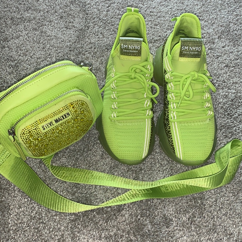 Steve Madden lime green crossbody and shoes - Picture 1 of 9